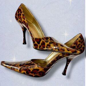 BCBGirls Leopard Print Heels Size 8B / 38 Y2K Gold Insole Pointed Toe